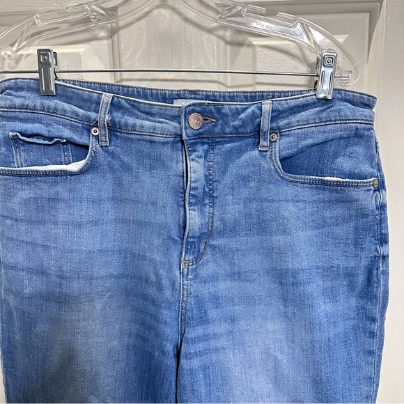 LOFT CURVY HIGH WAIST KICK CROP Blue denim jeans women’s size 32/14 - Picture 8 of 15